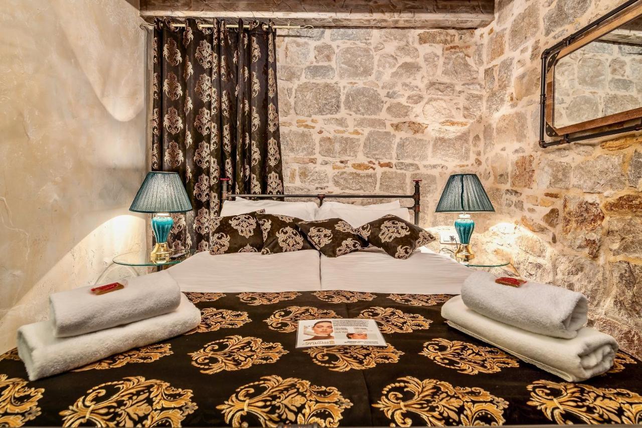 Historic Plaza Varos Split (Adults Only) Ngoại thất bức ảnh