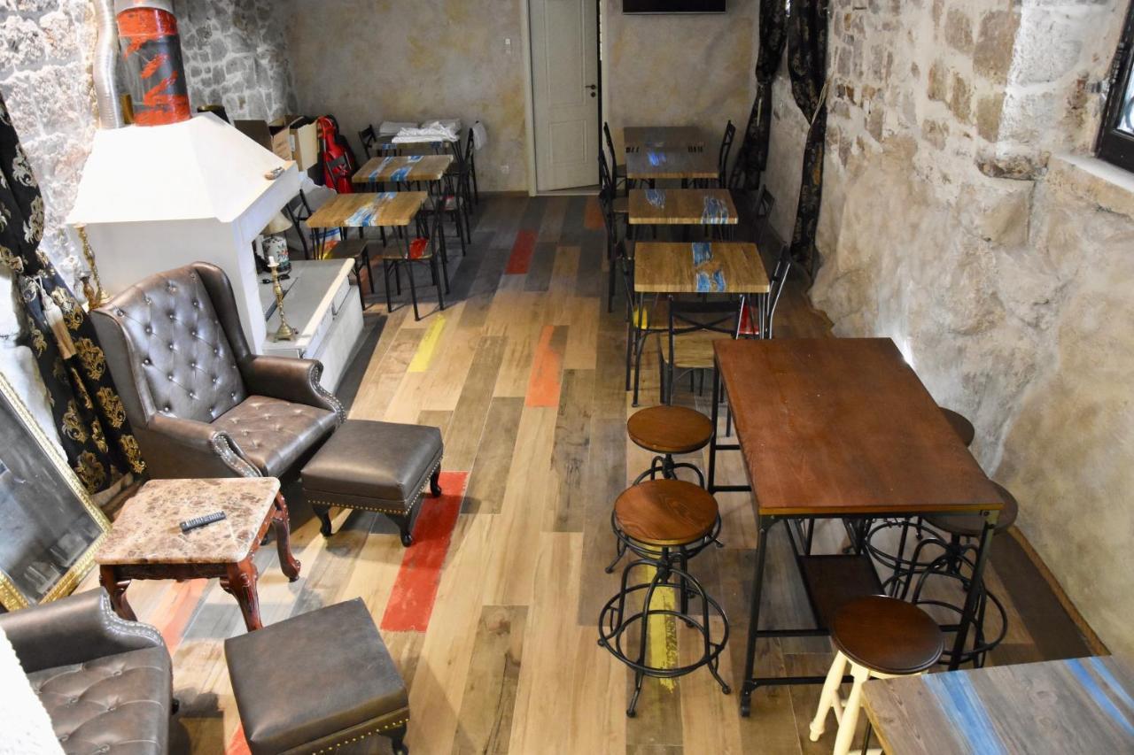 Historic Plaza Varos Split (Adults Only) Ngoại thất bức ảnh
